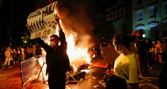 Požar oko Bijele kuće, među 4.000 uhapšenih i kćerka gradonačelnika New Yorka