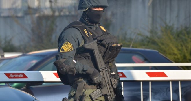 Velika policijska akcija u Sarajevu: FUP pretresa na 18 lokacija