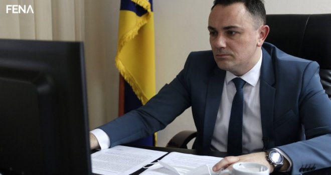 Ajdinović: Kazne do godinu dana zatvora za one koji doprinesu pogoršanju epidemiološke situacije!