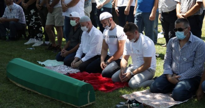 Ispraćeni na vječni počinak: Završen ukop devet žrtava genocida u Srebrenici