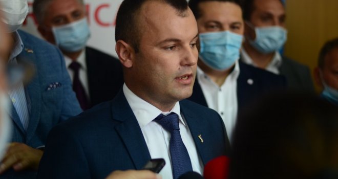 Mladen Grujičić poziva na otcjepljenje RS-a