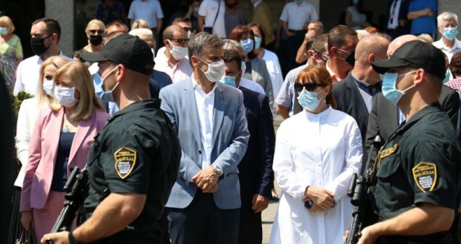 Ispraćaj ministra Bukvarevića ispred Vlade FBiH, dženaza i ukop u subotu u Tuzli