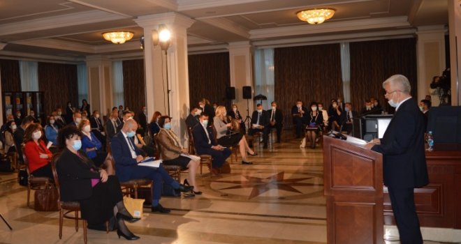 Dodik dobio podršku poslanika NSRS: Memorandum CIK-a BiH i IFES-a pao u vodu