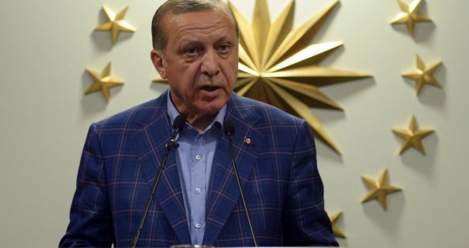 Erdogan: Gospodine Macron, još puno muka ćeš ti imati sa mnom... Ne možete nam vi držati predavanja o ljudskosti!