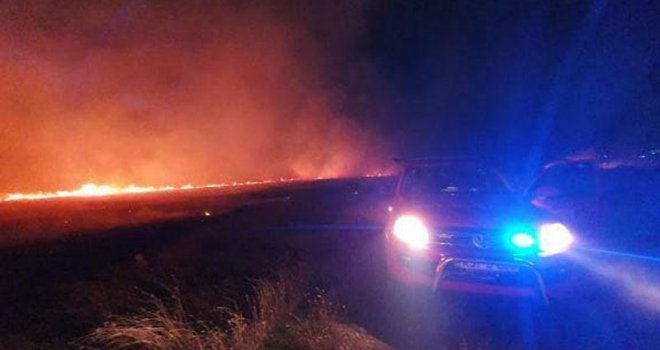 Više od 20 požara u HNK-u, izgorjela dva vozila: Vatrogasci u Mostaru i Čapljini imali pune ruke posla