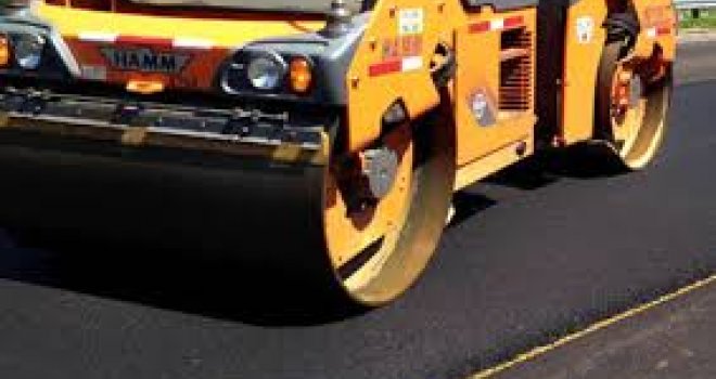 Obustava saobraćaja: Danas i sutra radovi na asfaltiranju kružnog toka na dionici Lukavica-Vraca