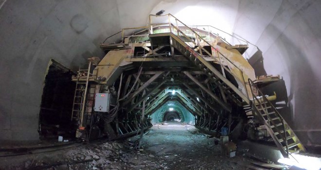 Probijanje tunela Počitelj na poddionici Počitelj-Zvirovići