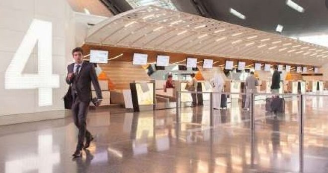 Šok na aerodromu: Pronađeno novorođenče skriveno u plastičnoj vrećici i zakopano pod smećem!