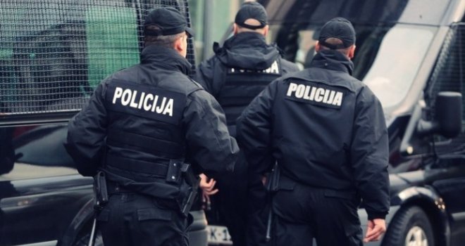 U akciji MUP-a KS na radnom mjestu uhapšen policijski službenik DKPT BiH