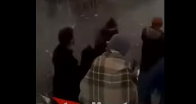 Krenula je da se utapa, a onda su pritrčali upomoć: Migranti u Velikoj Kladuši spasili ženu od sigurne smrti