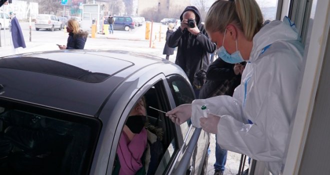U Sarajevu otvoren prvi punkt za drive-in testiranje na koronavirus, rezultati testa gotovi za šest do osam sati
