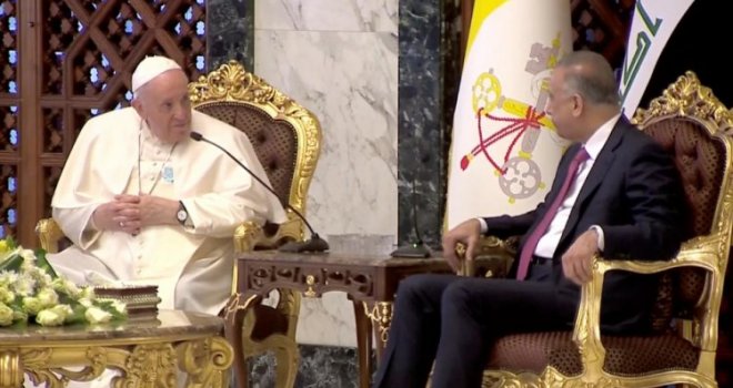 Papa Franjo doputovao u Irak: 'Istorijski susret minareta i crkvenog zvona'