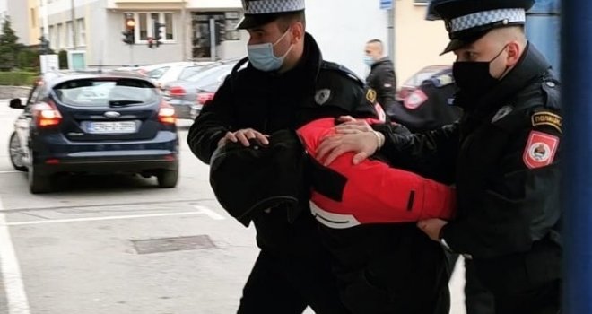 U toku velika policijska akcija, pretresi na 25 lokacija kod 26 osoba