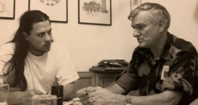 Dežulović o Divjaku: Neobični oficir blaga lica koji je razgovarao na perfektnoj ekavici, kao da je sad stigao na prekomandu iz Batajnice...