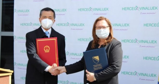  Stigle vakcine iz Kine, Gudeljević: 'U vremenu u kojem se svaka doza željno iščekuje...'