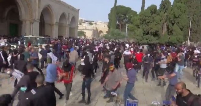 Eskalacija sukoba ispred Al-Akse na Dan Jerusalema, stotine povrijeđenih