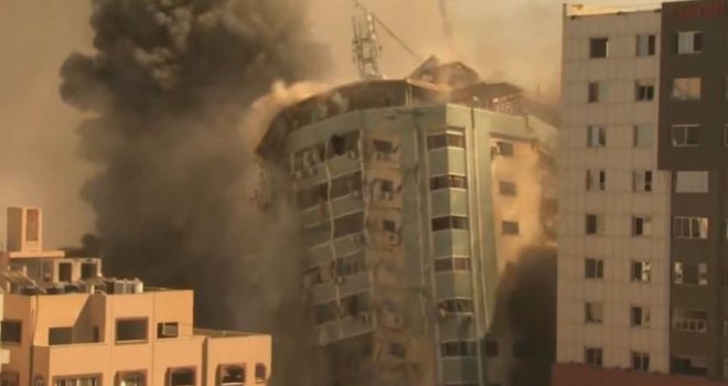 Nastavljeno izraelsko bombardiranje Gaze, srušena zgrada u kojoj su smješteni mediji
