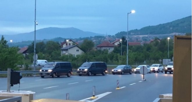 Velika policijska akcija zorom: Pretresi na 19 lokacija u Kaknju, te Ilijašu i Bihaću, na meti dileri