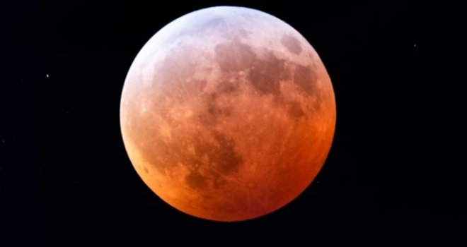 Rijetki nebeski spektakl: Večeras će se vidjeti 'super cvjetni krvavi Mjesec', pomračenje će trajati 14 minuta