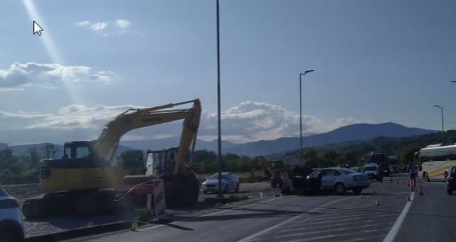 Teška nesreća u Zenici: Povrijeđeno više osoba, među njima i djeca