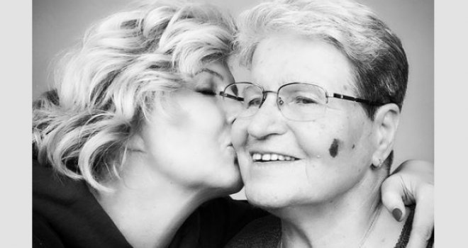 Sanela Prašović-Gadžo podijelila tužnu vijest: 'Svila moja, ljubav duše moje, moja snaga i moja hrabrost je preselila...'