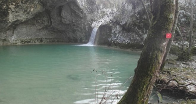 Mladić iz BiH se utopio u Istri, okliznuo se i upao u rijeku