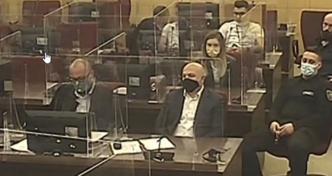 Sekretarica Denisa Prcića u iskazu tužiocu potvrdila: Diplome slali brzom poštom