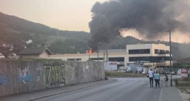 Požar u Vogošći: Vatra guta pogon pekare MBA