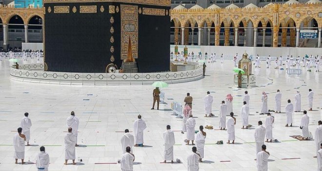 Saudijska Arabija od nedjelje dozvolila obavljanje umre: 'Velika džamija je spremna da primi hodočasnike'