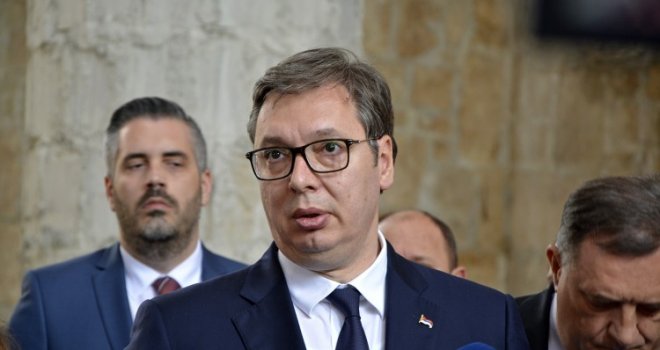 Vučić: Schmidt je veoma utjecajan političar, Merkel želi da mu pruži punu podršku