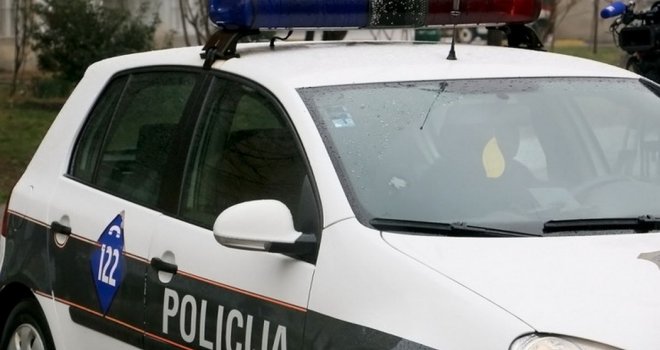 Potjera u Kaknju: Zeničanin bježao od policije zbog neplaćenih kazni pa napao policajca