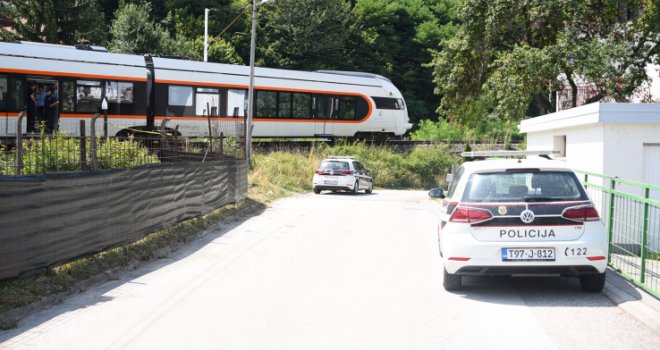 Tragedija na Ilidži: Voz udario muškarca, preminuo na licu mjesta