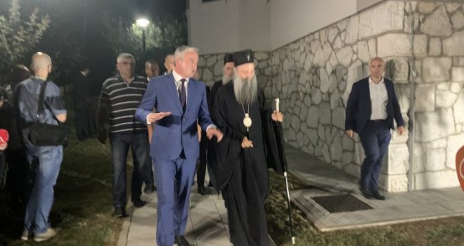 Lideri stranaka iz RS na sastanku sa patrijarhom Porfirijem: Dodik i Šarović bez komentara, izašli zajedno