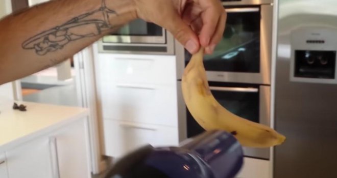 Trik kako da vratite prezreloj banani lijepu žutu boju