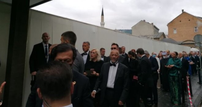 Opasani zidinama, a na krovu naoružani čuvari: Za svadbu Jasmine Izetbegović angažovan čak i snajperki tim!