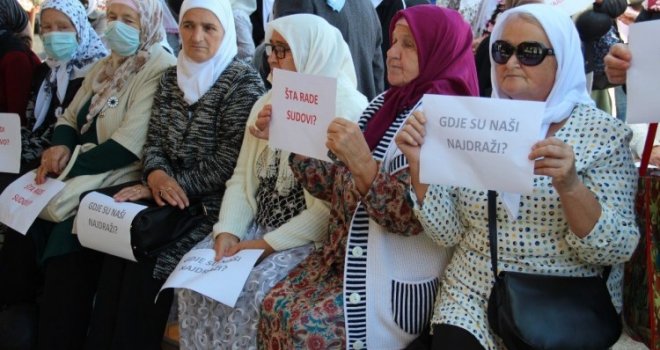 U Potočarima obilježen Međunarodni dan nestalih: 'Gdje su naši najdraži i šta rade sudovi?'