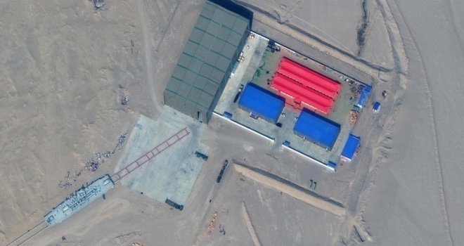 Satelitske snimke otkrile dobro čuvanu kinesku tajnu: Pogledajte šta su izgradili usred pustinje