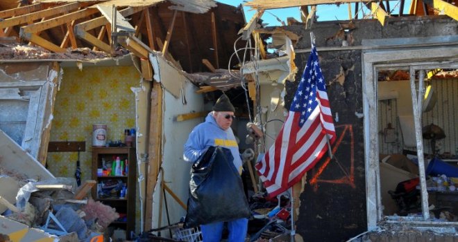 Tornado u Kentuckyu usmrtio najmanje 100 osoba: 'Bilo bi čudo pronaći još nekoga živog ispod ruševina'