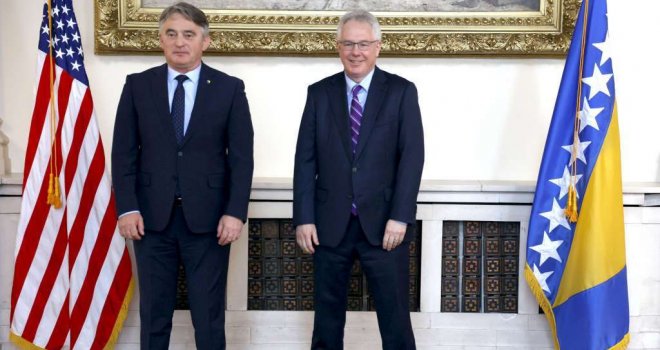 Novi američki ambasador Michael Murphy predao akreditive Komšiću