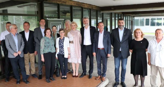 Premijer Forto otvorio Upravnu zgradu Memorijalnog centra Srebrenica