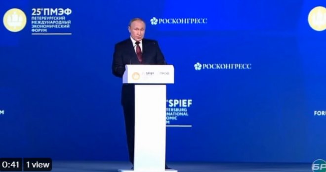 Putin drži 'ekstremno važan' govor u Sankt Peterburgu: 'Ekonomski blitzkrieg protiv Rusije nije imao šansi za uspjeh'
