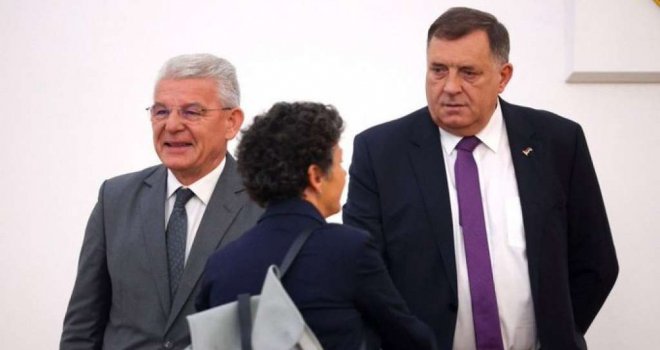 Strik: 'Rekli smo Dodiku da ne može podržavati Putina, voditi secesionističku politiku i napredovati na putu ka EU'