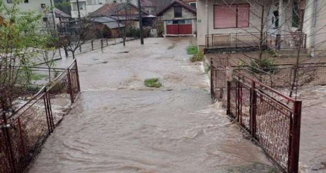 Vodostaj Une opasno raste, nadmašio kritičnu tačku: Uslijed obilnih padavina poplave u Bihaću, aktivirana i klizišta