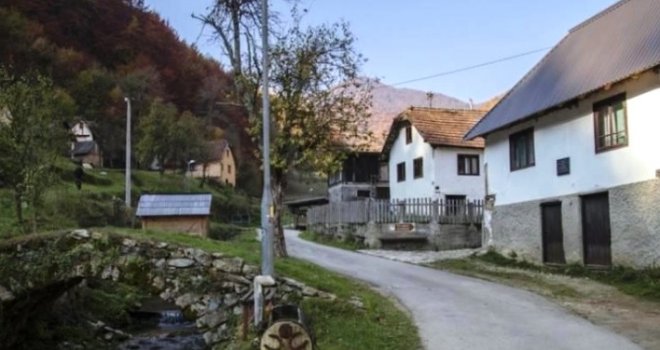 Ko je dobrotvor iz Srednje Bosne koji je, nakon smrti, svom selu ostavio više od milion KM?!