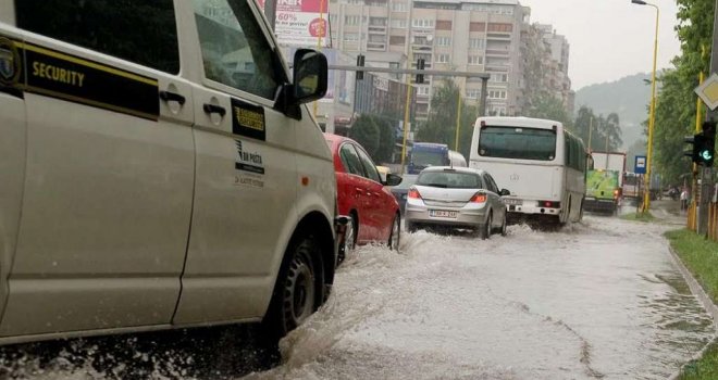 Izdato narandžasto upozorenje zbog očekivanih intenzivnih padavina