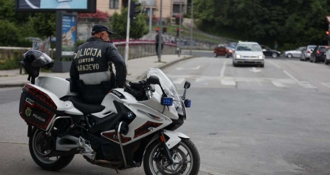 Teška nesreća u blizini Sarajeva, jedna osoba poginula