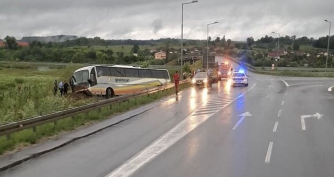 Autobus 'Globtoura' sletio s puta, povrijeđeno više osoba