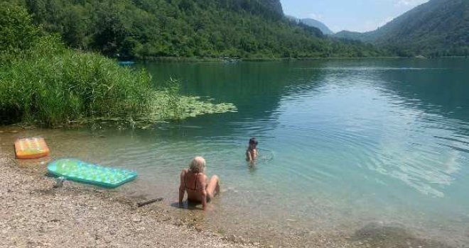 Gdje se rashladiti u vrelim danima: Prirodni dragulj nadomak Sarajeva, voda bistra, noću ugodne i hladne...