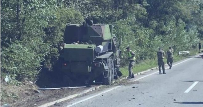 Petočlana porodica poginula u sudaru vojnog vozila i automobila u Srbiji