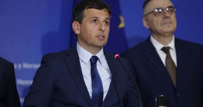 Republika Srpska tone sve dublje, opozicija neće podržati ono što im je ključno